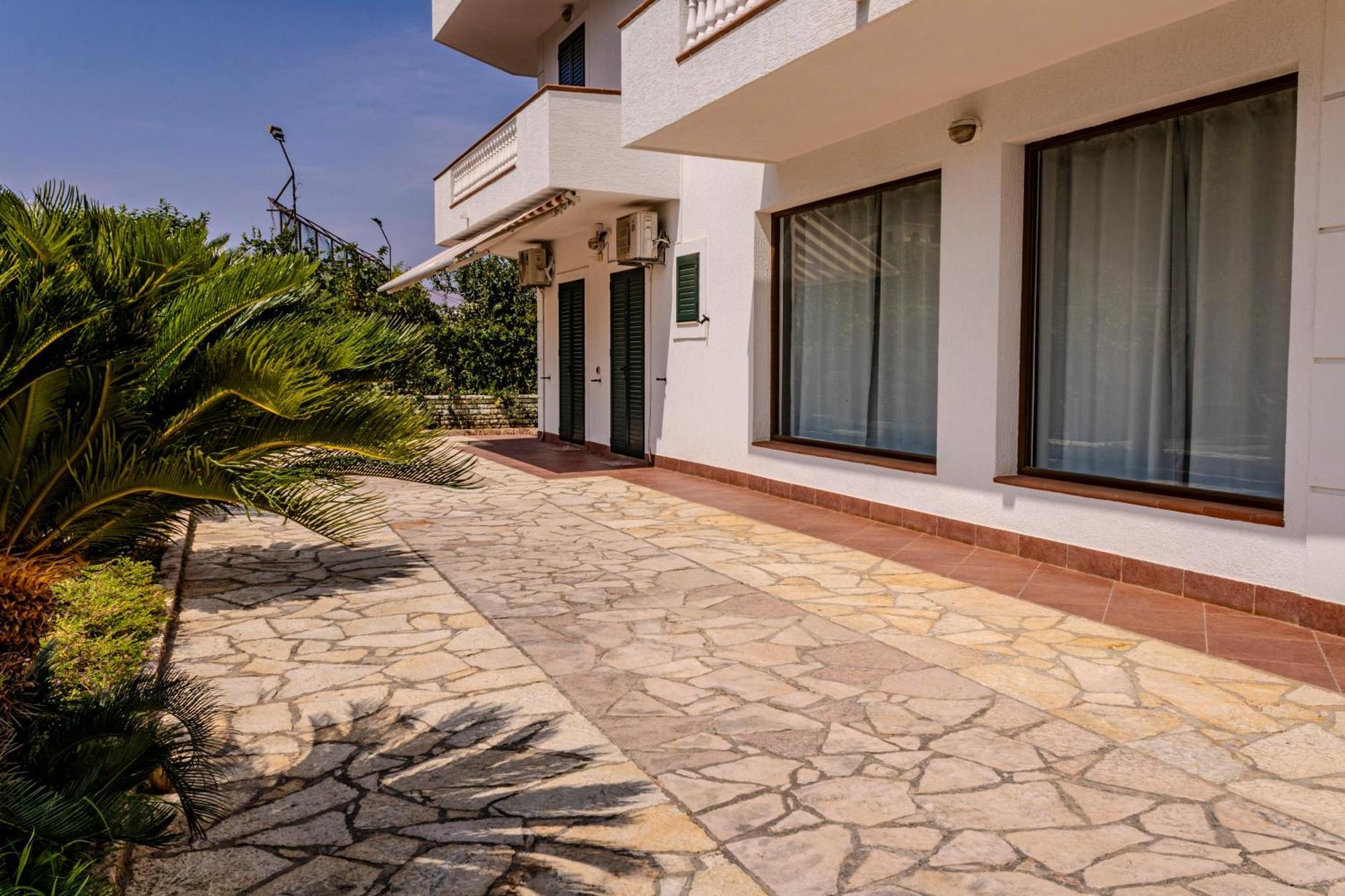Villa La Quiete - Adults Only Cuke ภายนอก รูปภาพ